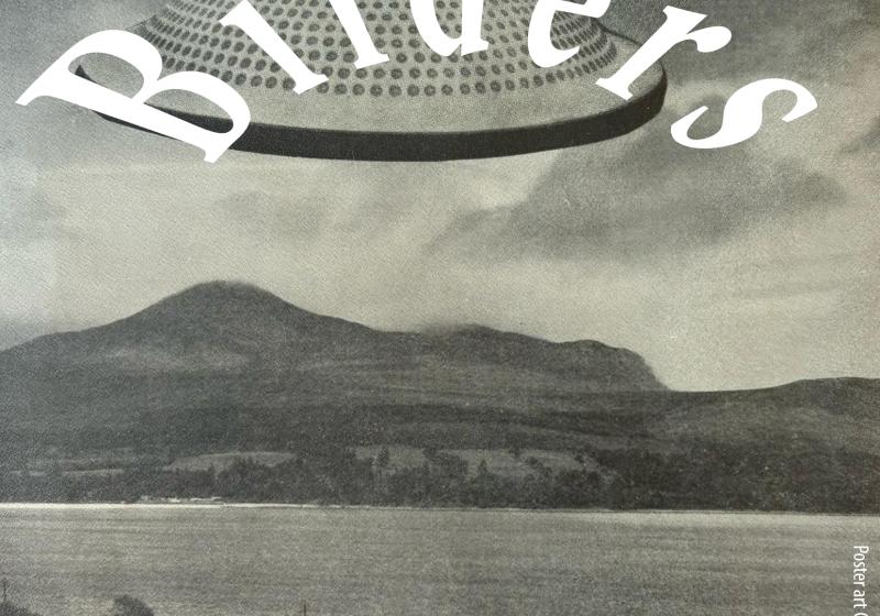 A UFO flying above a beach landscape with the text 'Bilders'