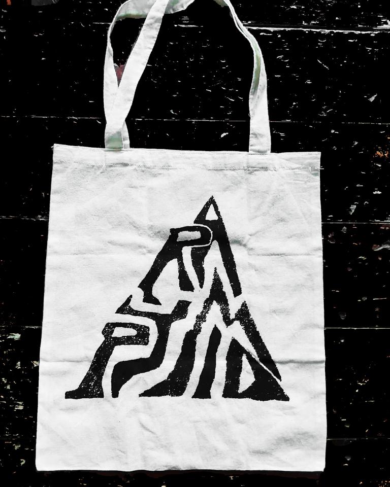 Pyramid Club tote bag